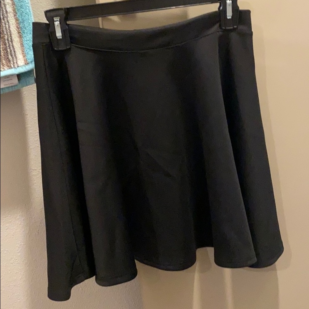 Black skater skirt
